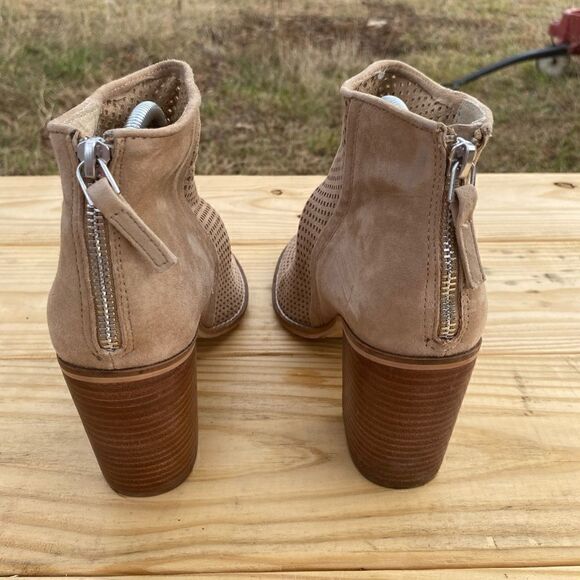 Steve Madden Rumble Perforated Bootie - Picture 4 of 8